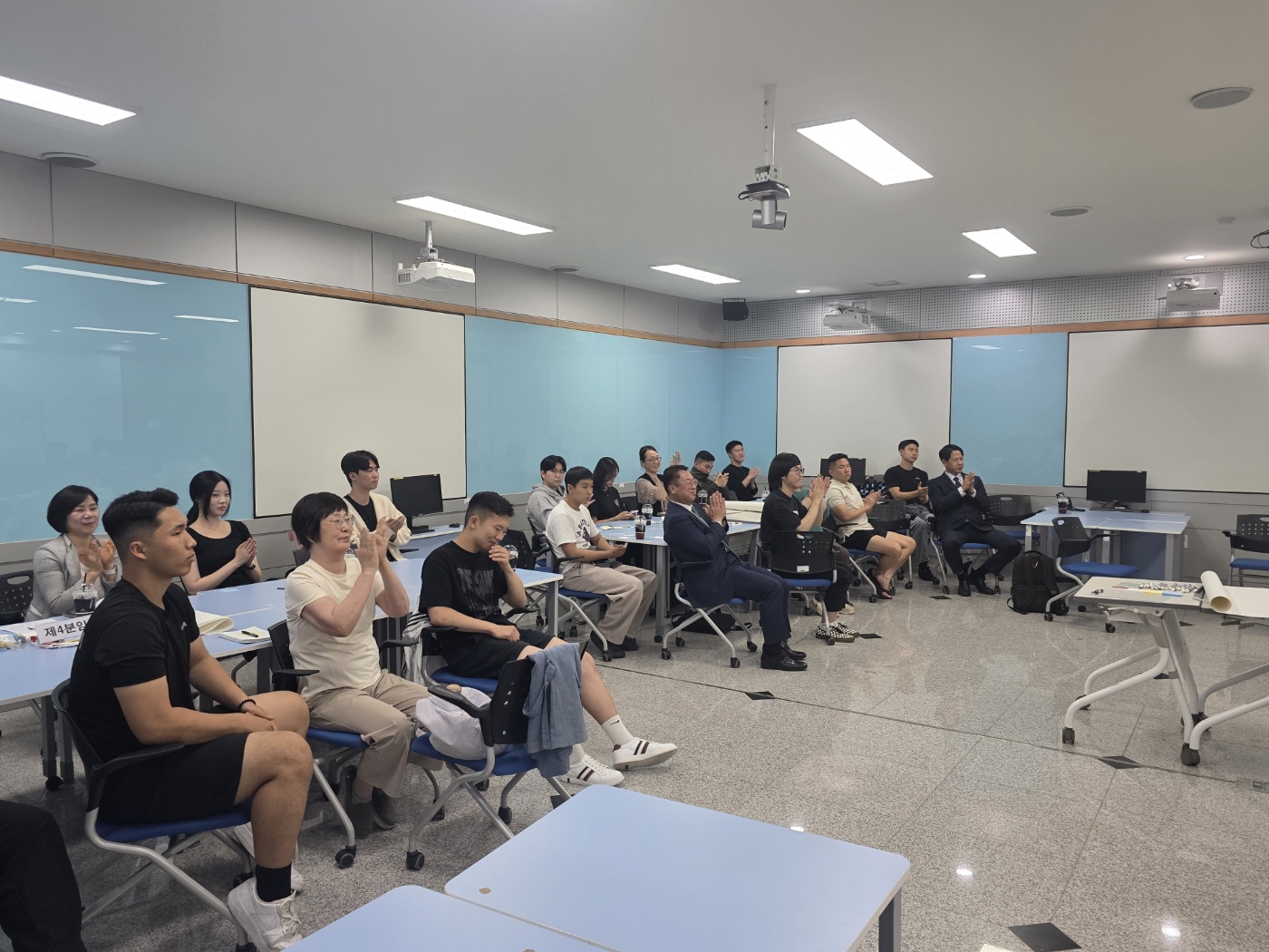 평화통일을 위한 사회적 대화 이미지