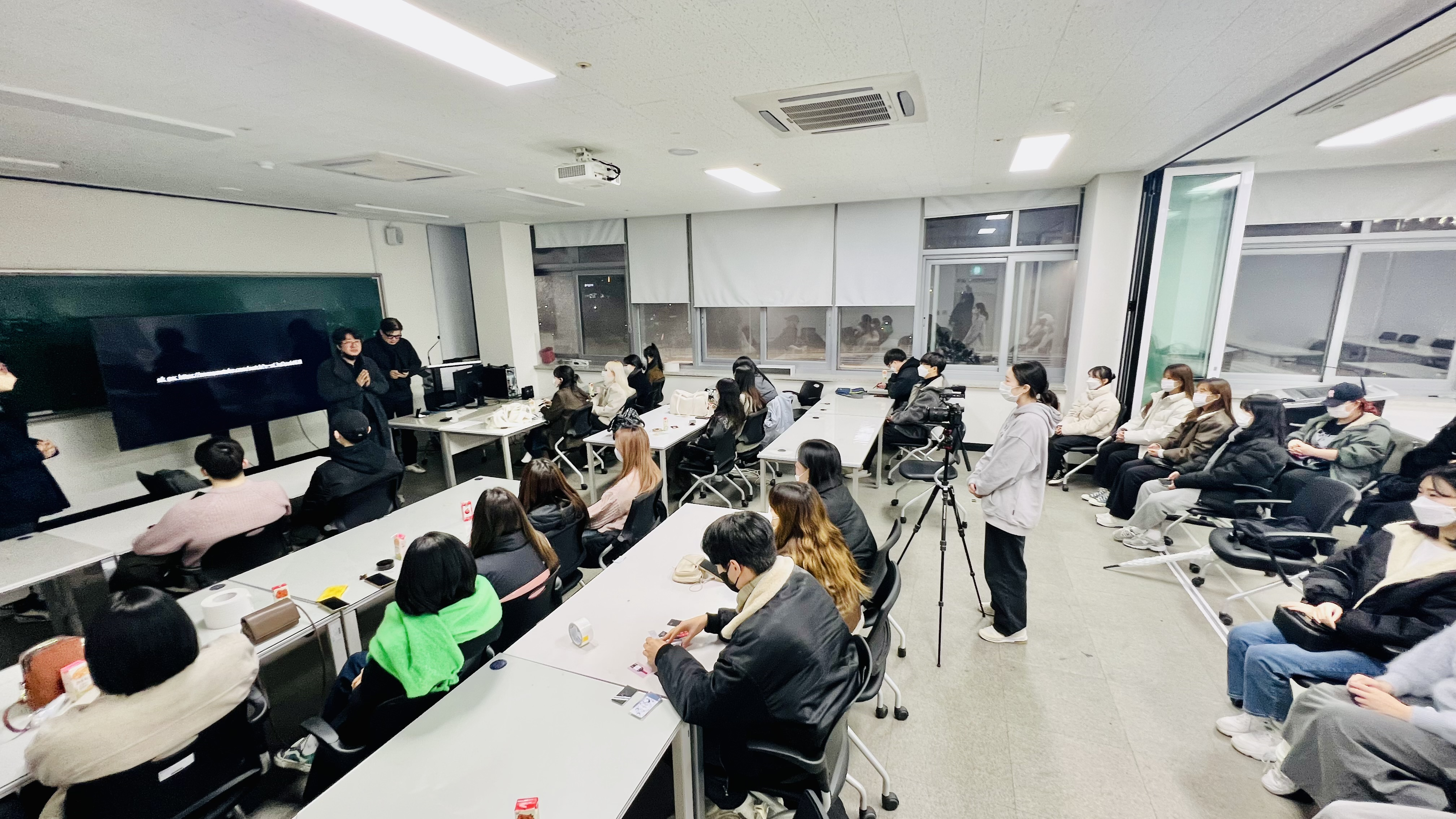 “디자이너의 생각이란 무엇인가?” 국민대 이준희 교수님 특강 개최